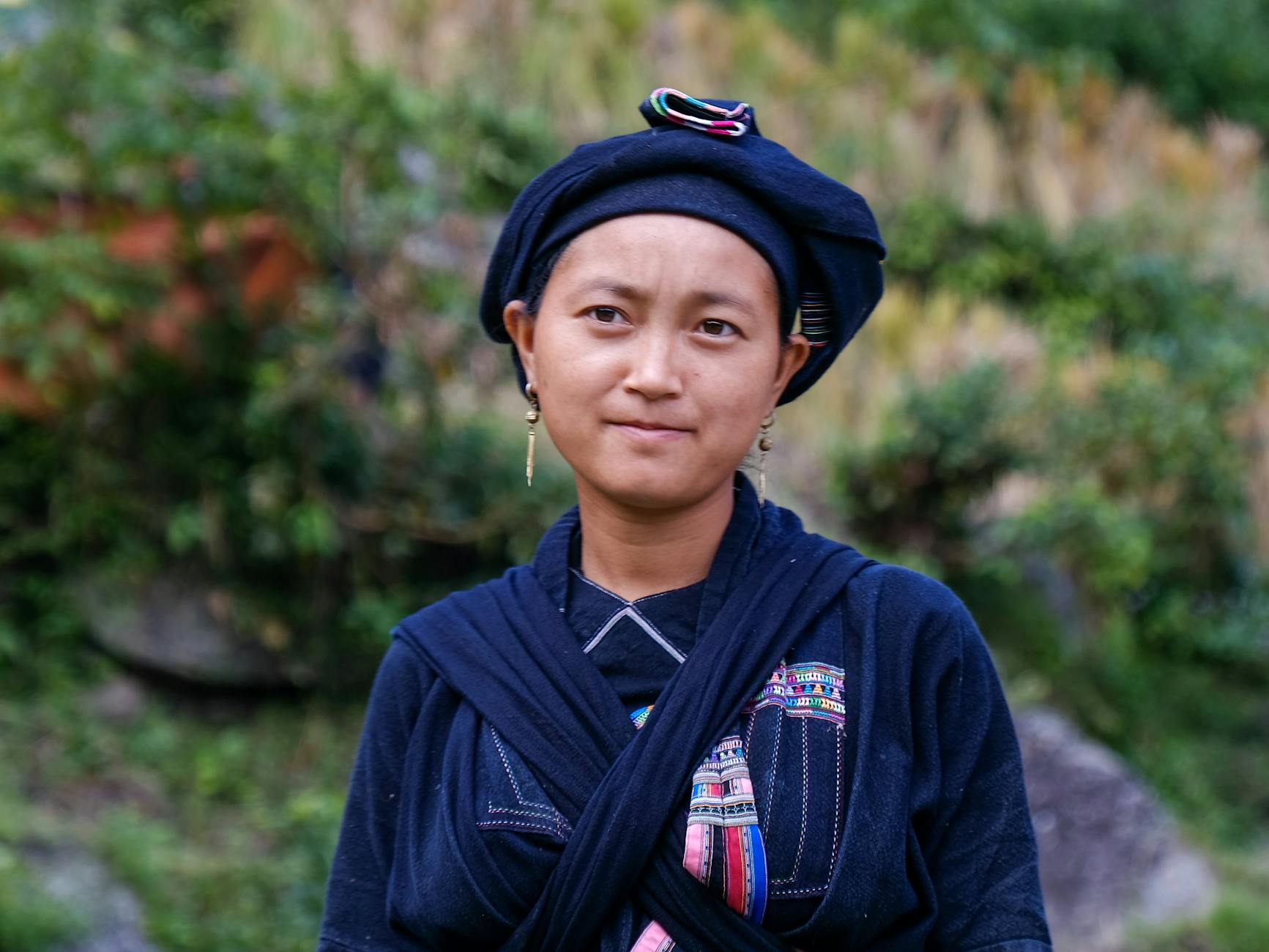 Người đẹp La Chí ở Bản Phùng